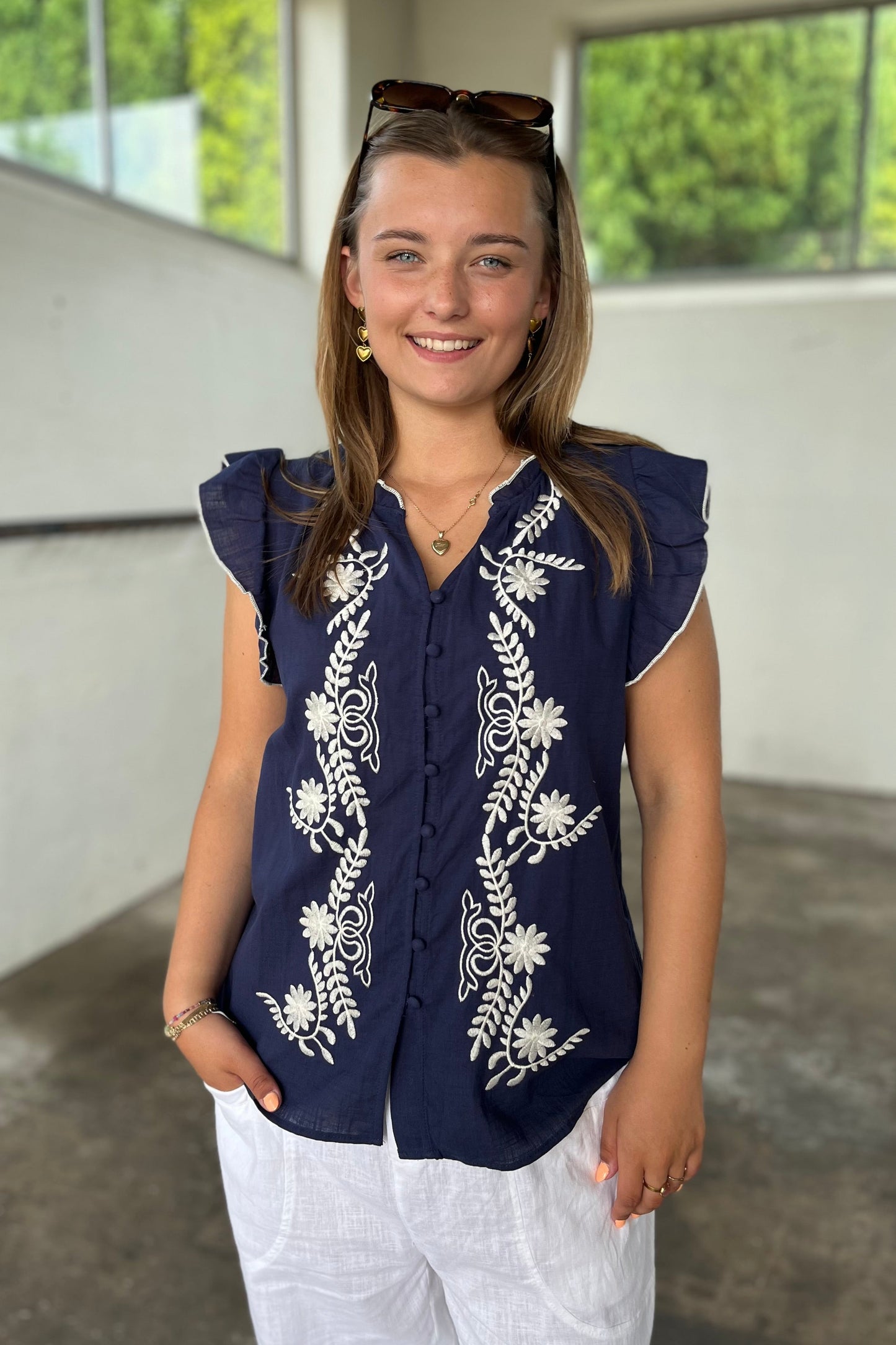 Molly Embroidered Top| Top fra French Laundry