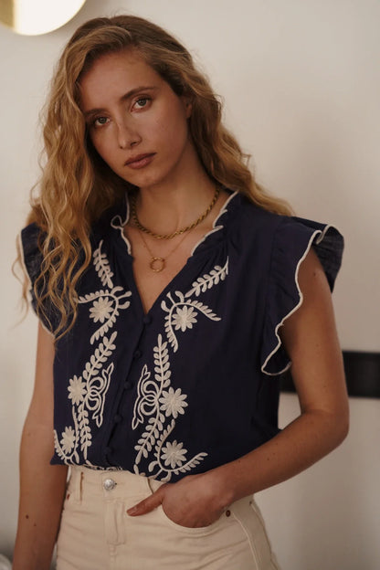 Molly Embroidered Top| Top fra French Laundry