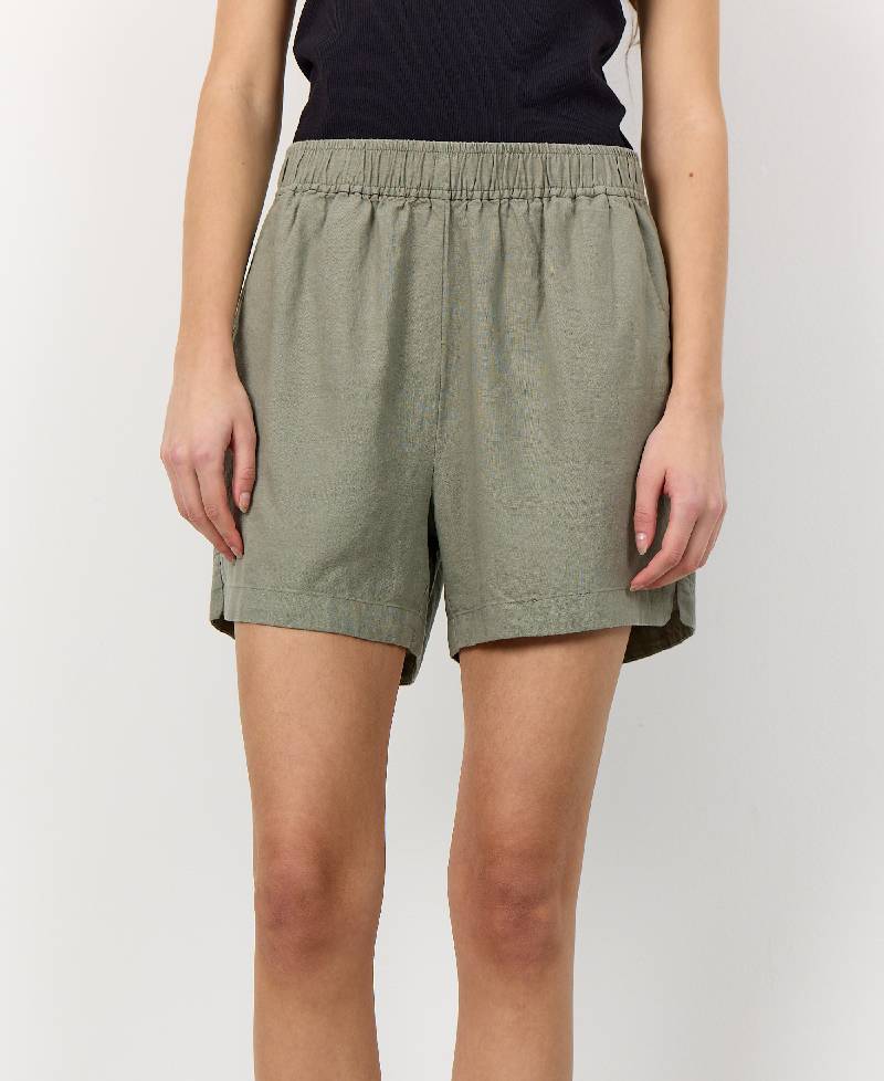 Levete Room LR-Naja 8 Shorts - L794 Dark Moss